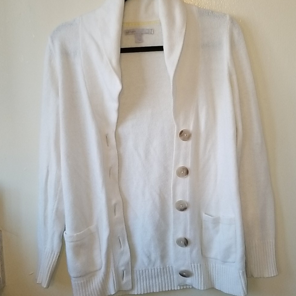 Buttoned sweater